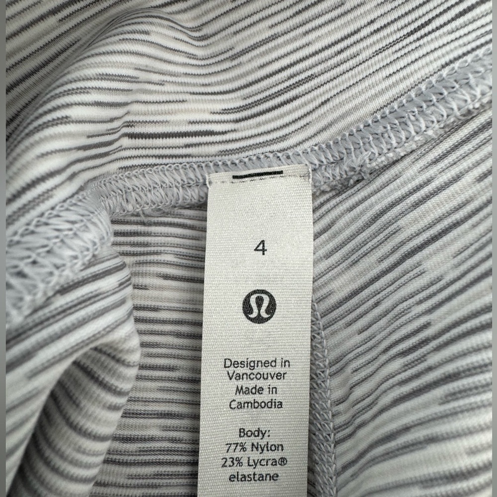 LULULEMON Wunder Under Crop High Rise Roll Down Scallop Luxtreme 23” Leggings - Picture 13 of 13